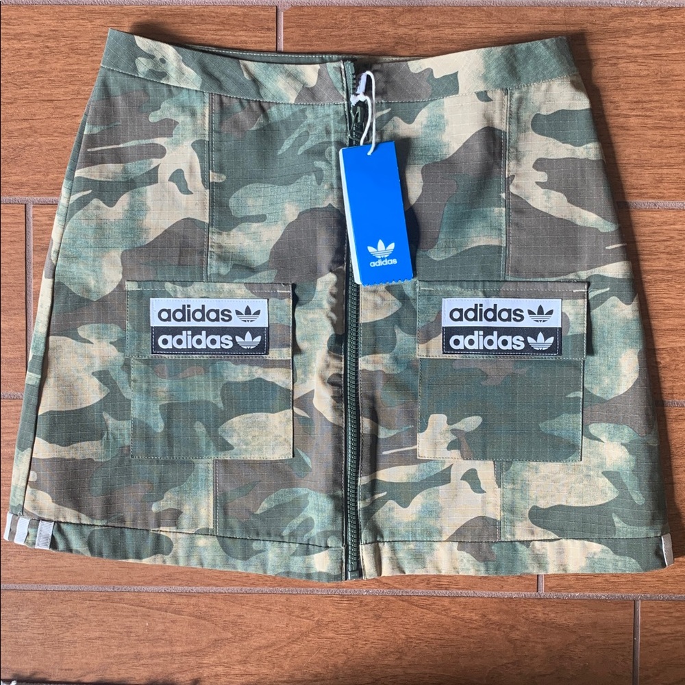 Adidas Originals Green Camouflage Skirt with Zipper & Pockets